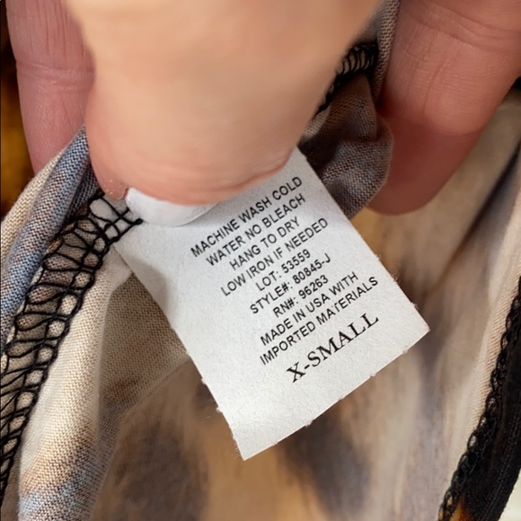 Leopard Turtleneck - Picture 4 of 5